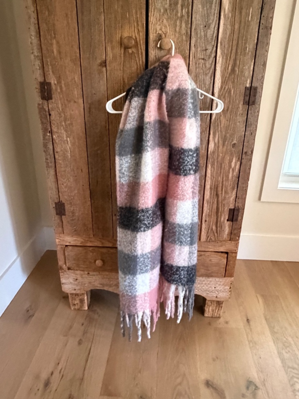 BURBERRY PINK WHITE GRAY CHECK PLAID OVERSIZED CASHMERE SCARF